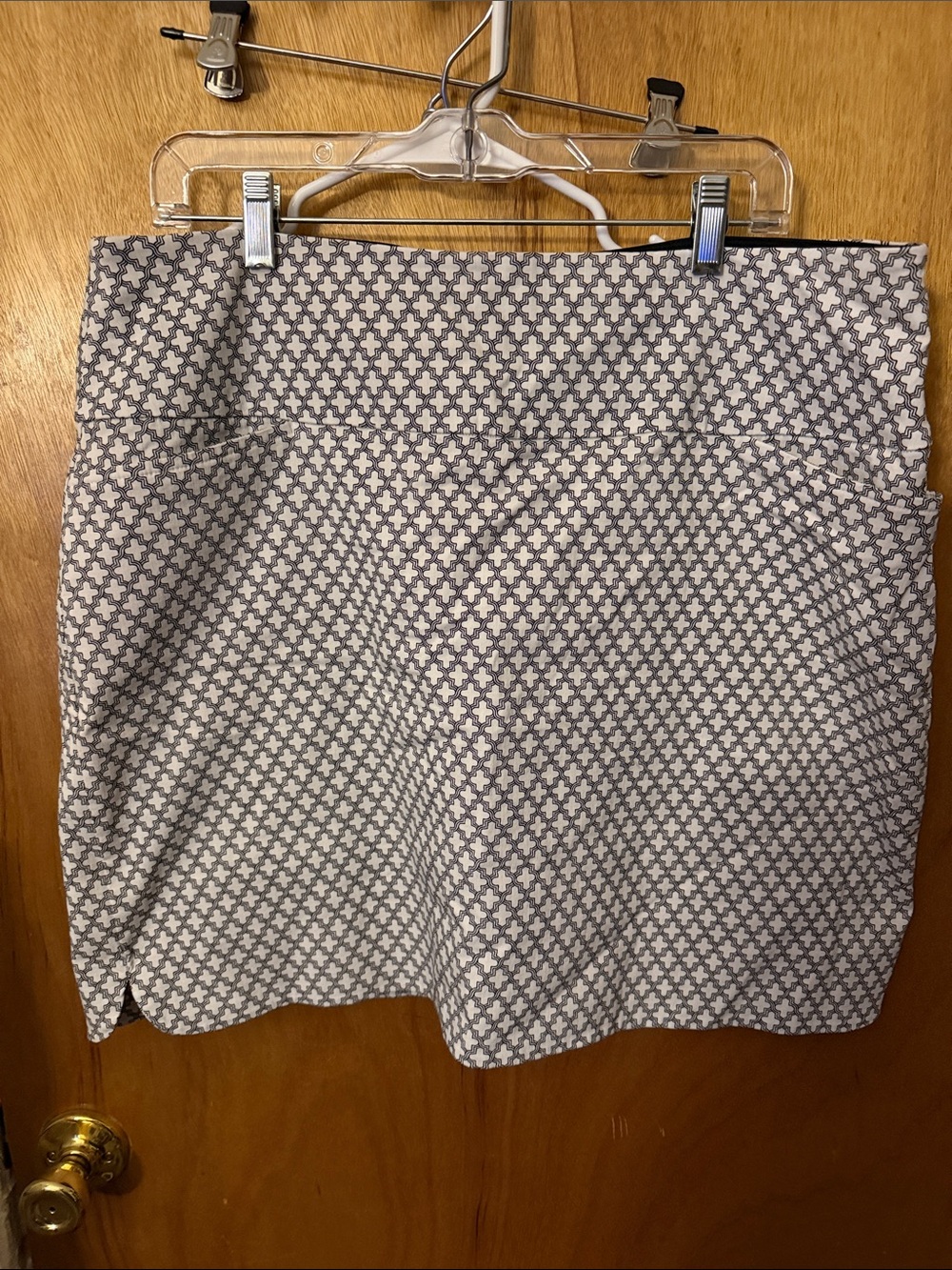 Women’s Printed Skort in Gray and White